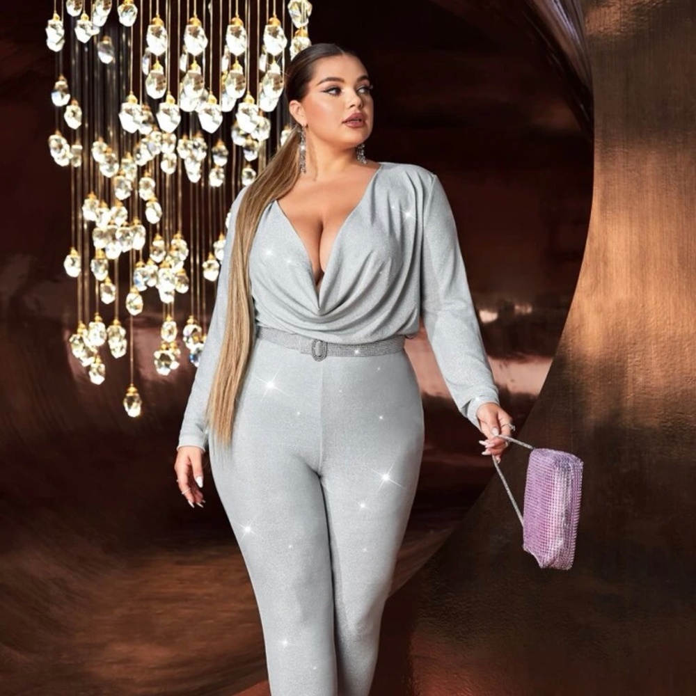 SHEIN SXY Plus Metallic Draped Plunging Neck Tee & Leggings Without Belt